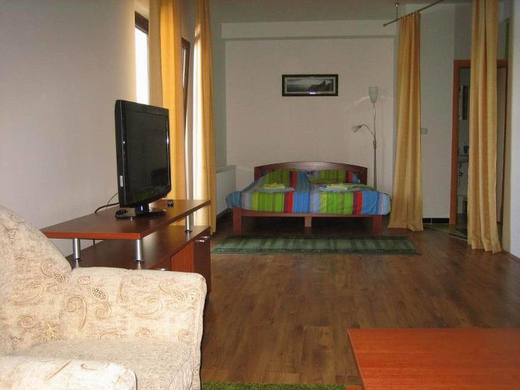 Bazeni Baikal Hotel Topola Екстериор снимка